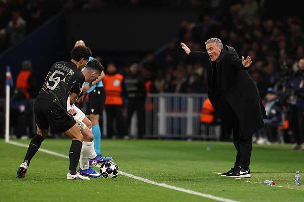 体育赛事-【复盘】巴黎大胜复仇，恩里克下半场变招打崩切尔西